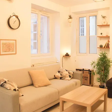 Charming 4p In The Heart Of The 18th Apartment Paris