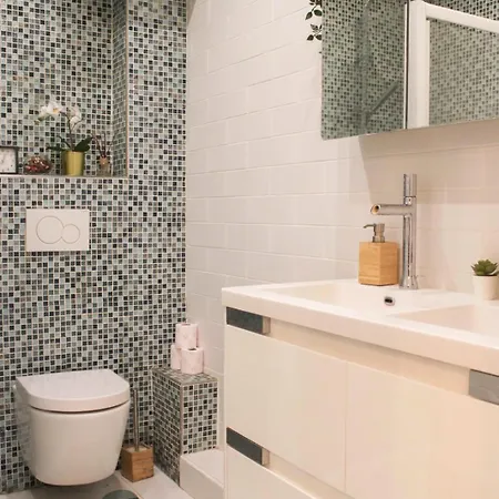 Charming 4p In The Heart Of The 18th Apartment